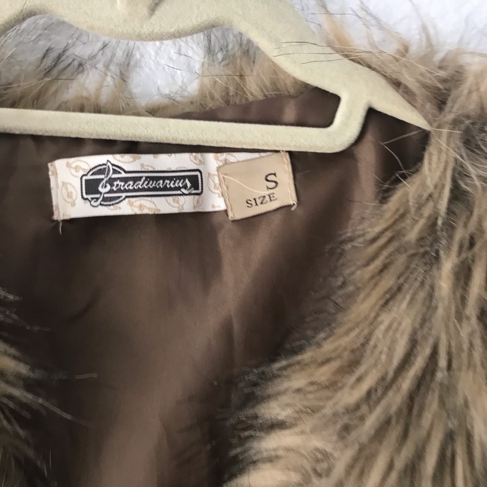 Faux Fur Vest Women’s Size Small - Picture 7 of 9